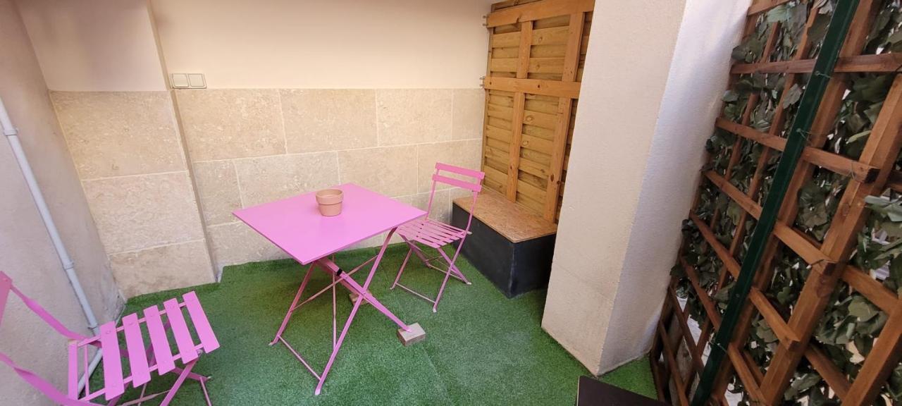 Charming Studio In The Heart Of アヴィニョン エクステリア 写真